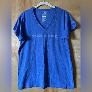 💕 The North Face 💕 Blue Graphic V-Neck Tee